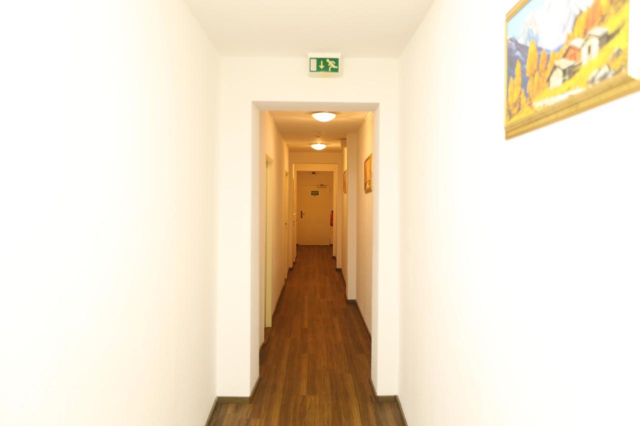 Hotel Ai Koenigshof Берлин Экстерьер фото